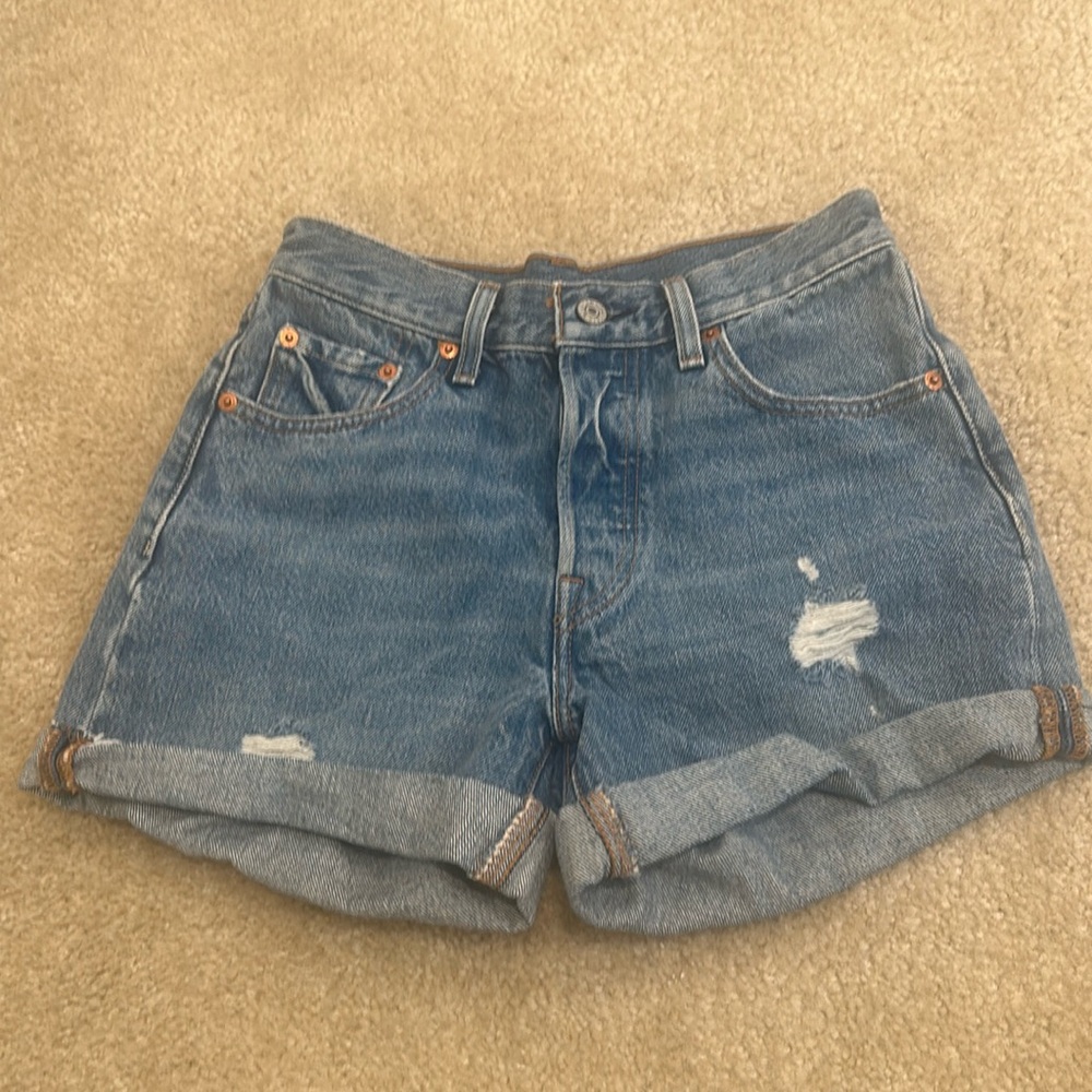 W25 Levi Strauss 501 button up Jean Shorts
